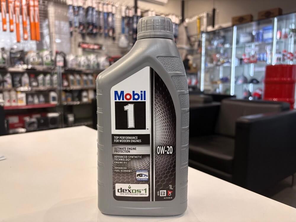 Синтетическое энергосберегающее моторное масло MOBIL 1 0W-20